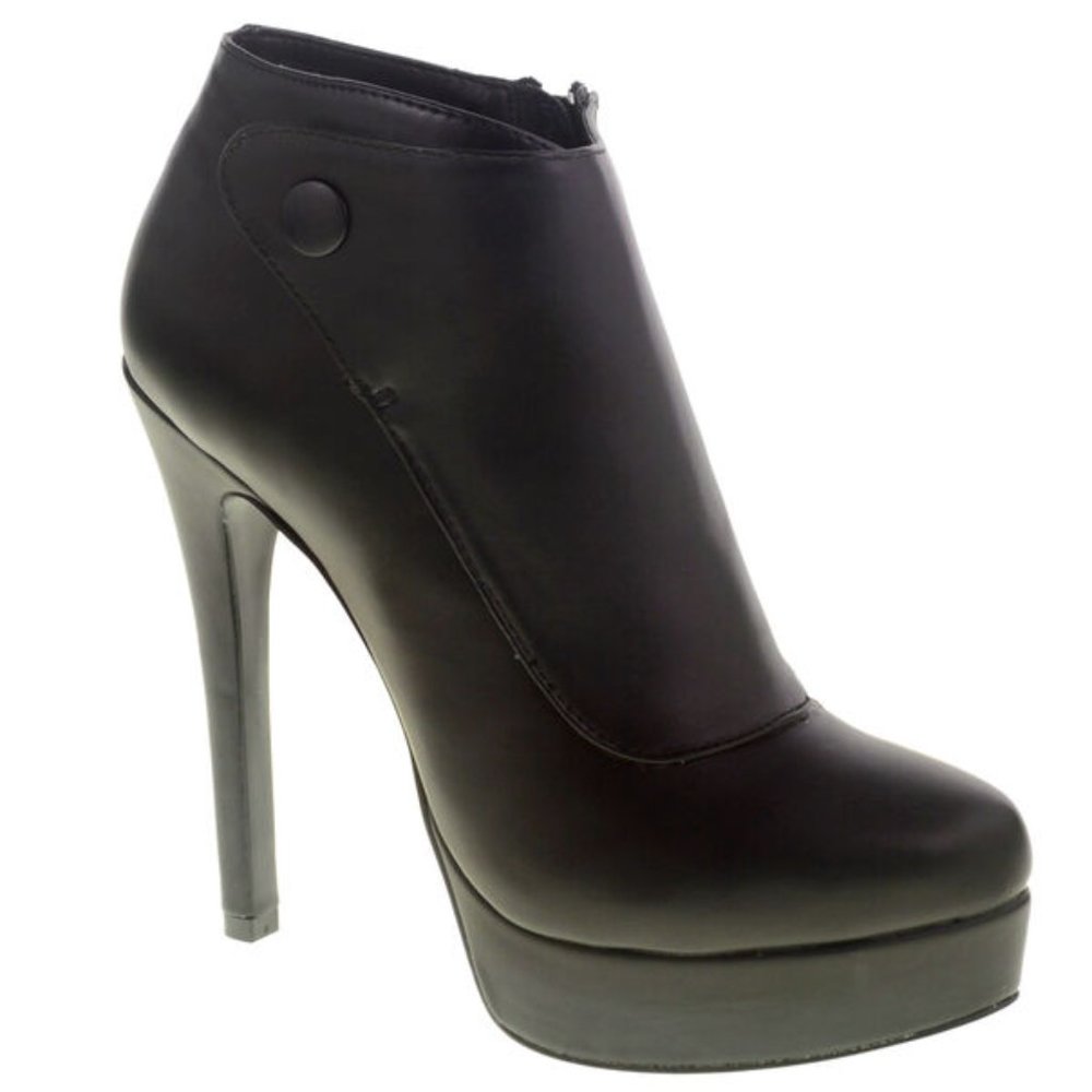 Chinese Laundry Loyal Platform Bootie Black